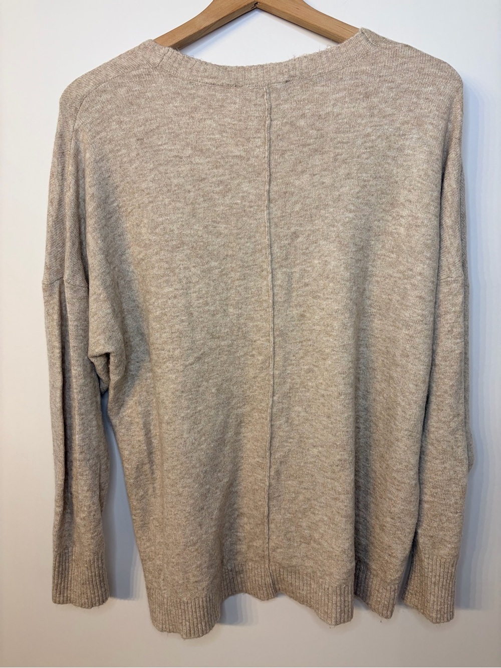 Express Women’s Tan V Neck Sweater, Size Medium - Picture 5 of 7